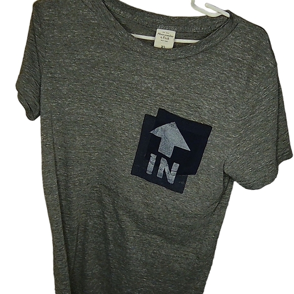 Abercrombie & Fitch XL Tee with front pocket - Picture 3 of 4